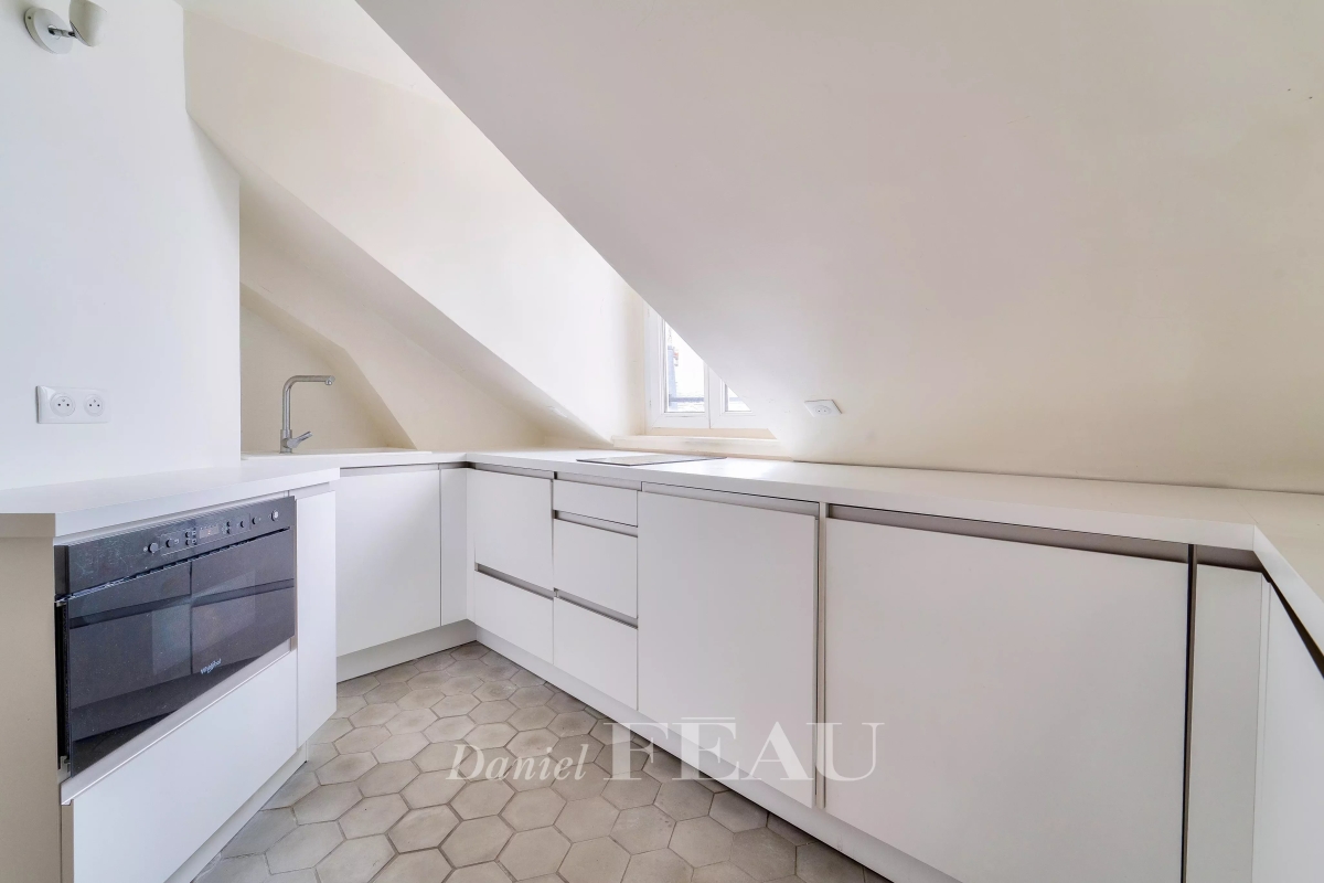 Appartement de luxe à vendre à Paris 7ème, 556 000 €, Photo 3