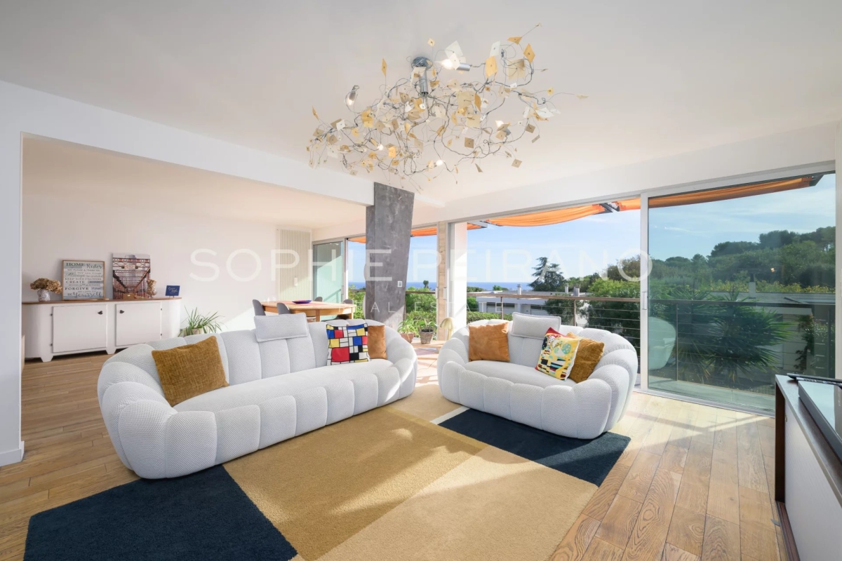 Maison de luxe à vendre à Antibes, 895 000 €, Photo 3