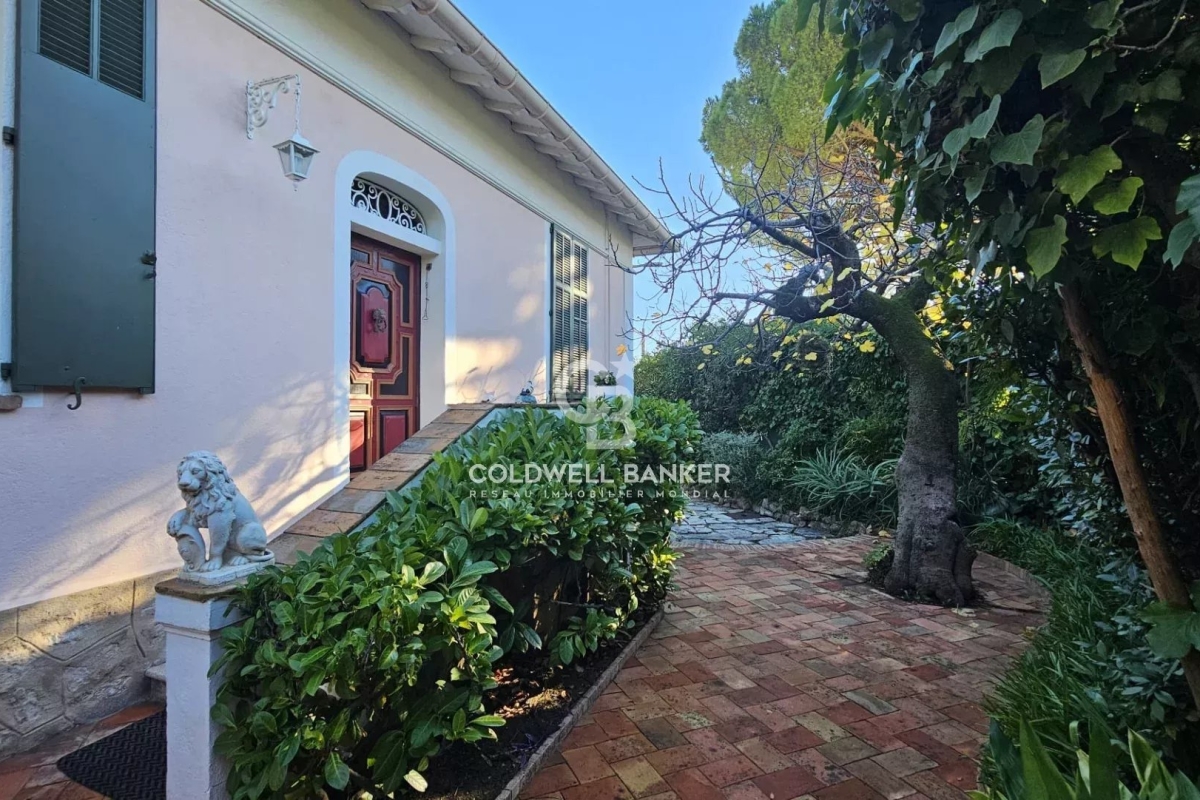 Luxury House for sale in Cannes, 880 000 €, Photo 1