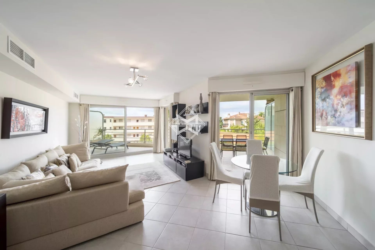 Luxury Apartment for sale in Cannes, 699 000 €, Photo 4