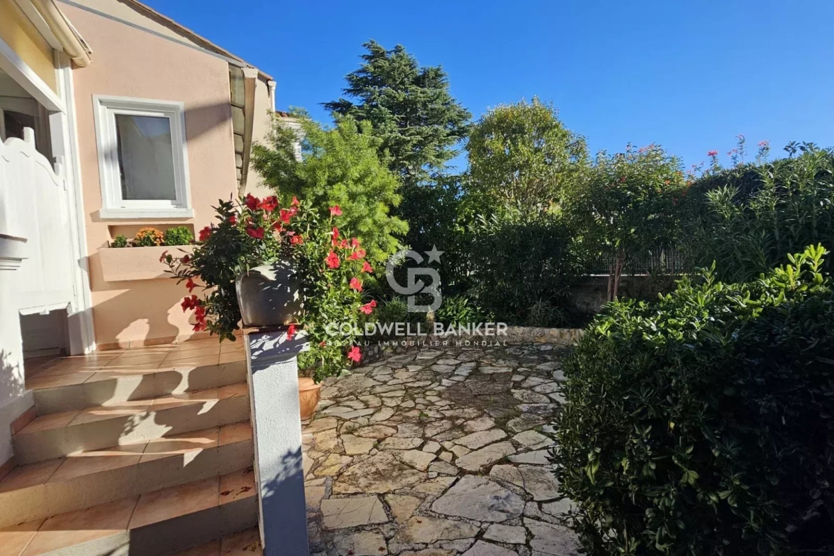 Luxury House for sale in Cannes, 880 000 €, Photo 4
