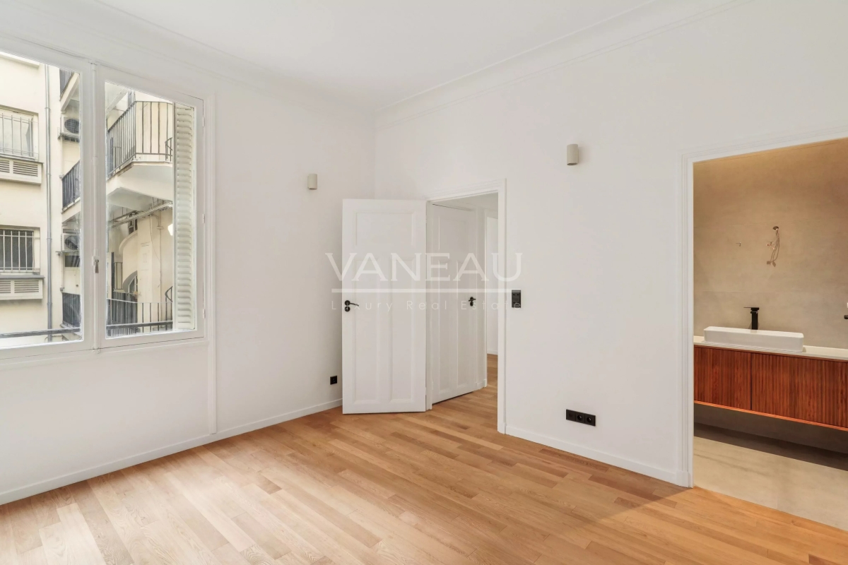 Luxury Apartment for sale in Paris 16Ème, 1 898 000 €, Photo 7