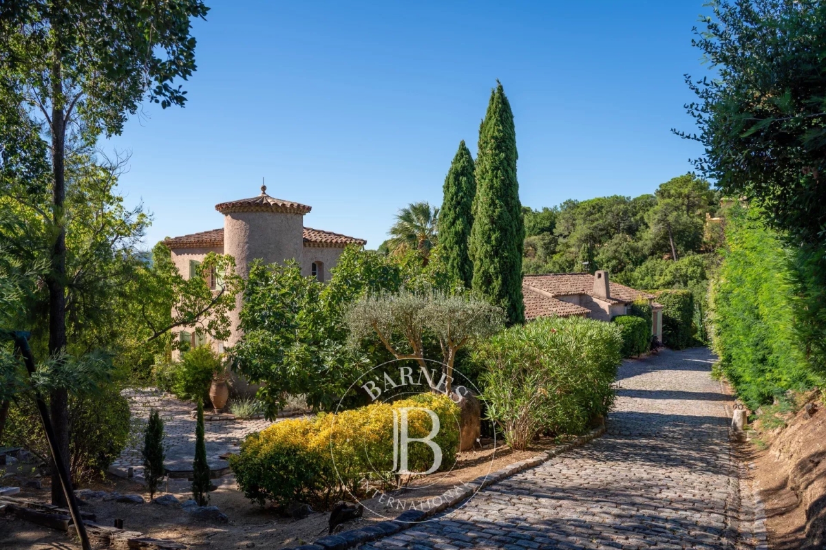 Luxury House for sale in Grimaud, 1 800 000 €, Photo 5