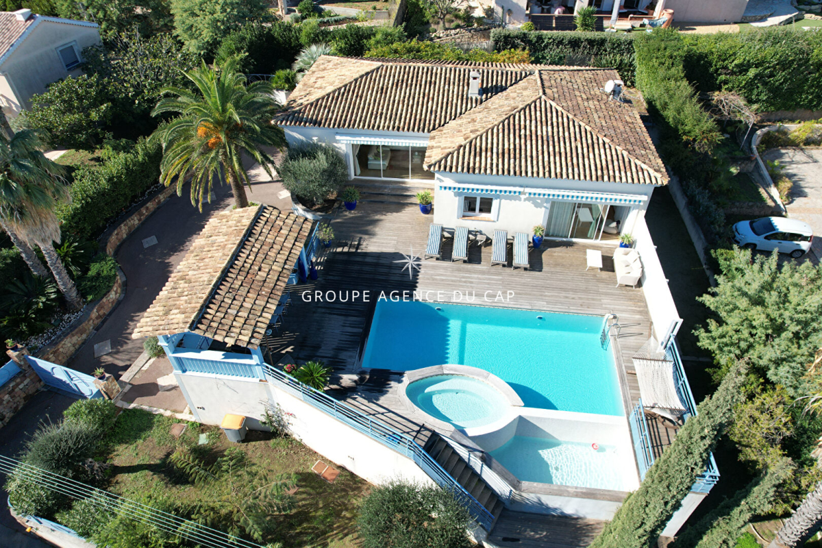 Maison de luxe à vendre à Saint-Aygulf, 1 490 000 €, Photo 3