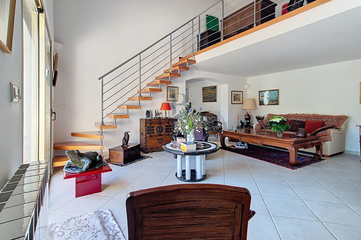 Maison de luxe à vendre à Saint-Raphaël, 988 000 €, Photo 7