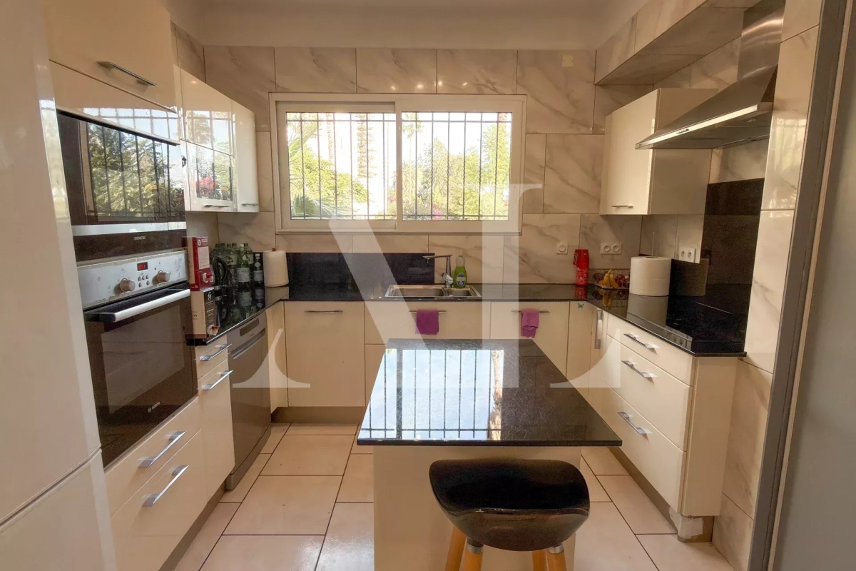 Maison de luxe à vendre à Le Golfe Juan, 1 300 000 €, Photo 5