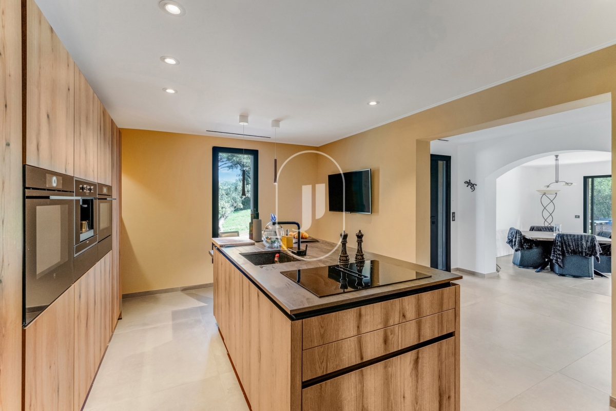 Luxury House for sale in La Garde-Freinet, 999 000 €, Photo 5