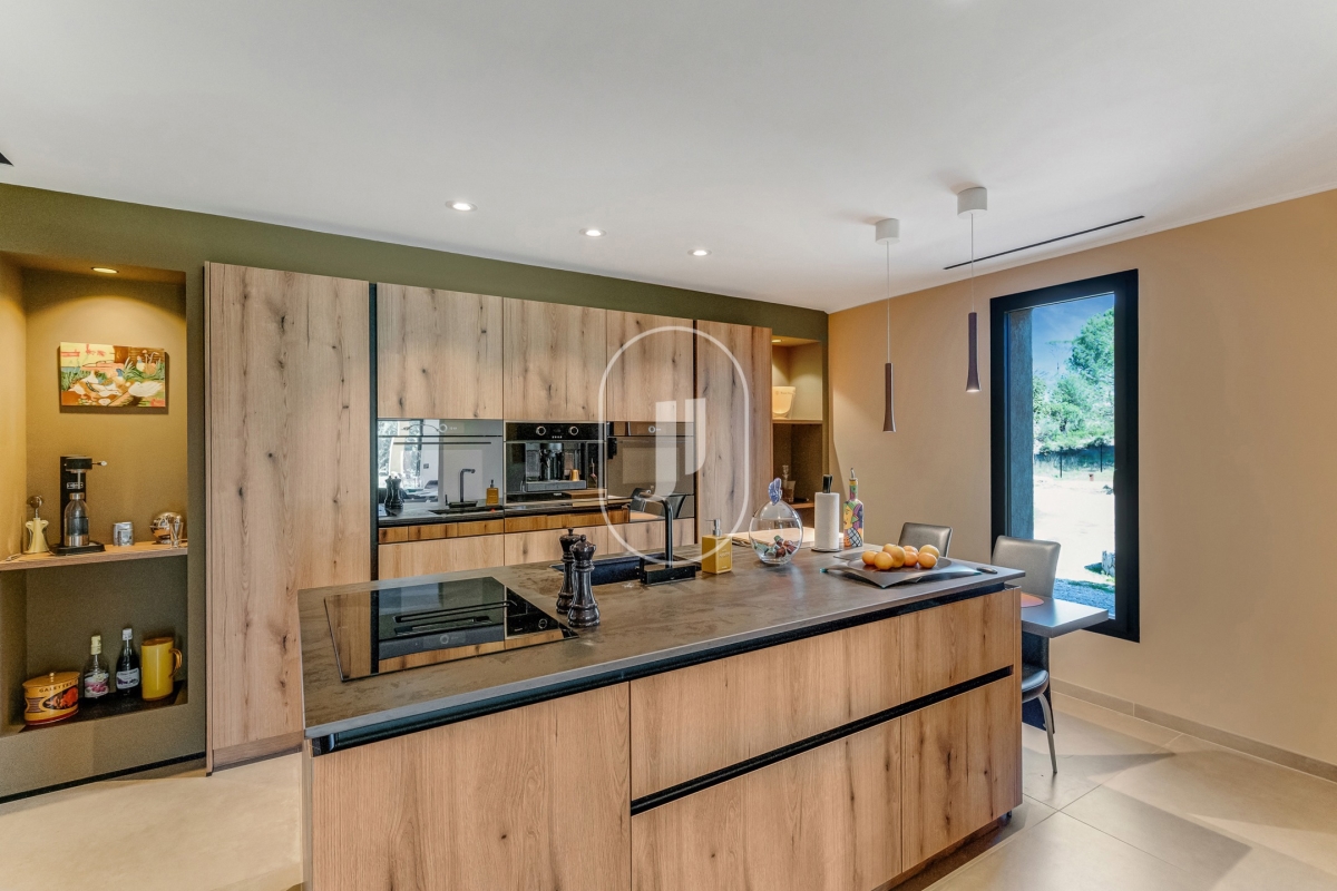 Luxury House for sale in La Garde-Freinet, 999 000 €, Photo 6