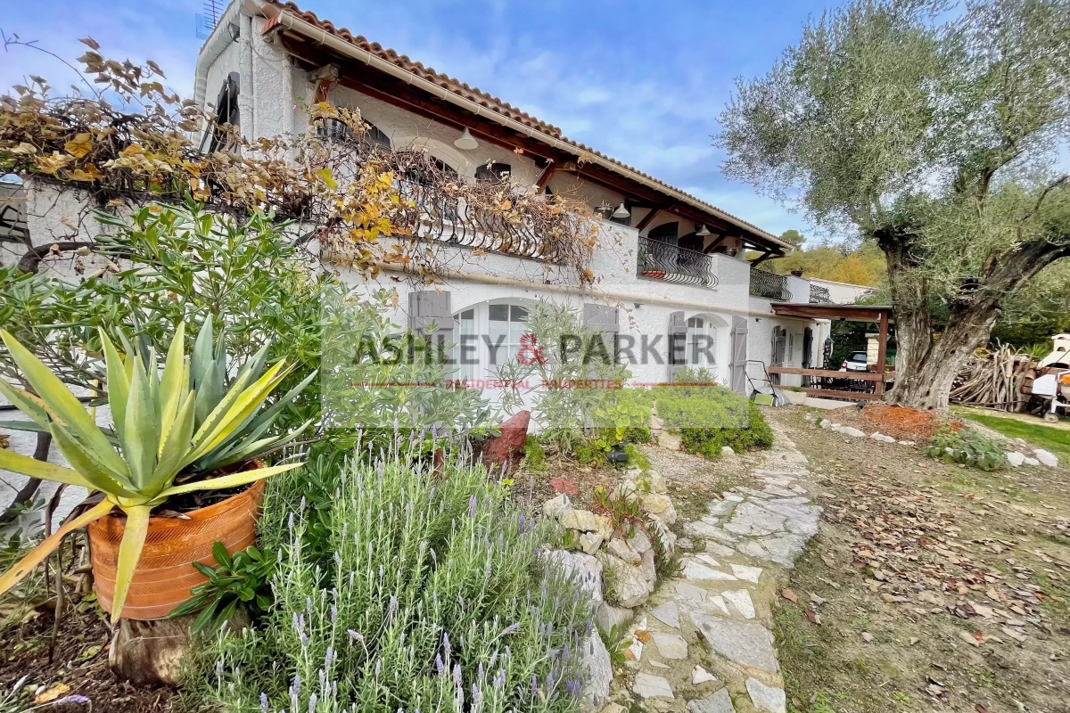 Maison de luxe à vendre à La Gaude, 720 000 €, Photo 1