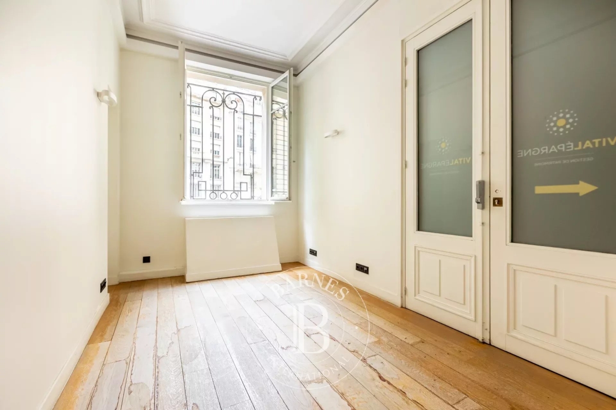 Luxury Apartment for sale in Paris 8Ème, 1 260 000 €, Photo 3
