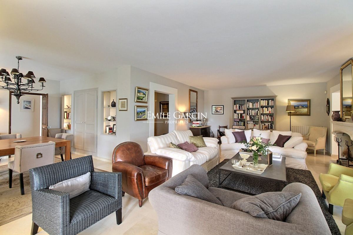 Maison de luxe à vendre à Villeneuve-Lès-Avignon, 1 820 000 €, Photo 2