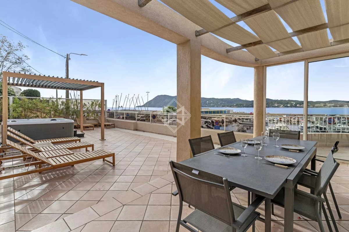 Maison de luxe à vendre à La Seyne-sur-Mer, 1 250 000 €, Photo 1