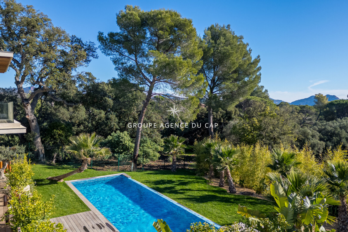 Luxury House for sale in Saint-Raphaël, 2 785 000 €, Photo 1