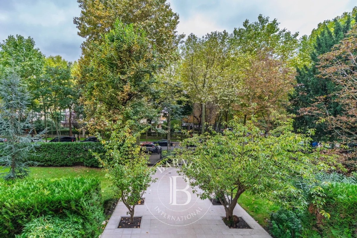 Luxury Apartment for sale in Neuilly-sur-Seine, 1 195 000 €, Photo 1
