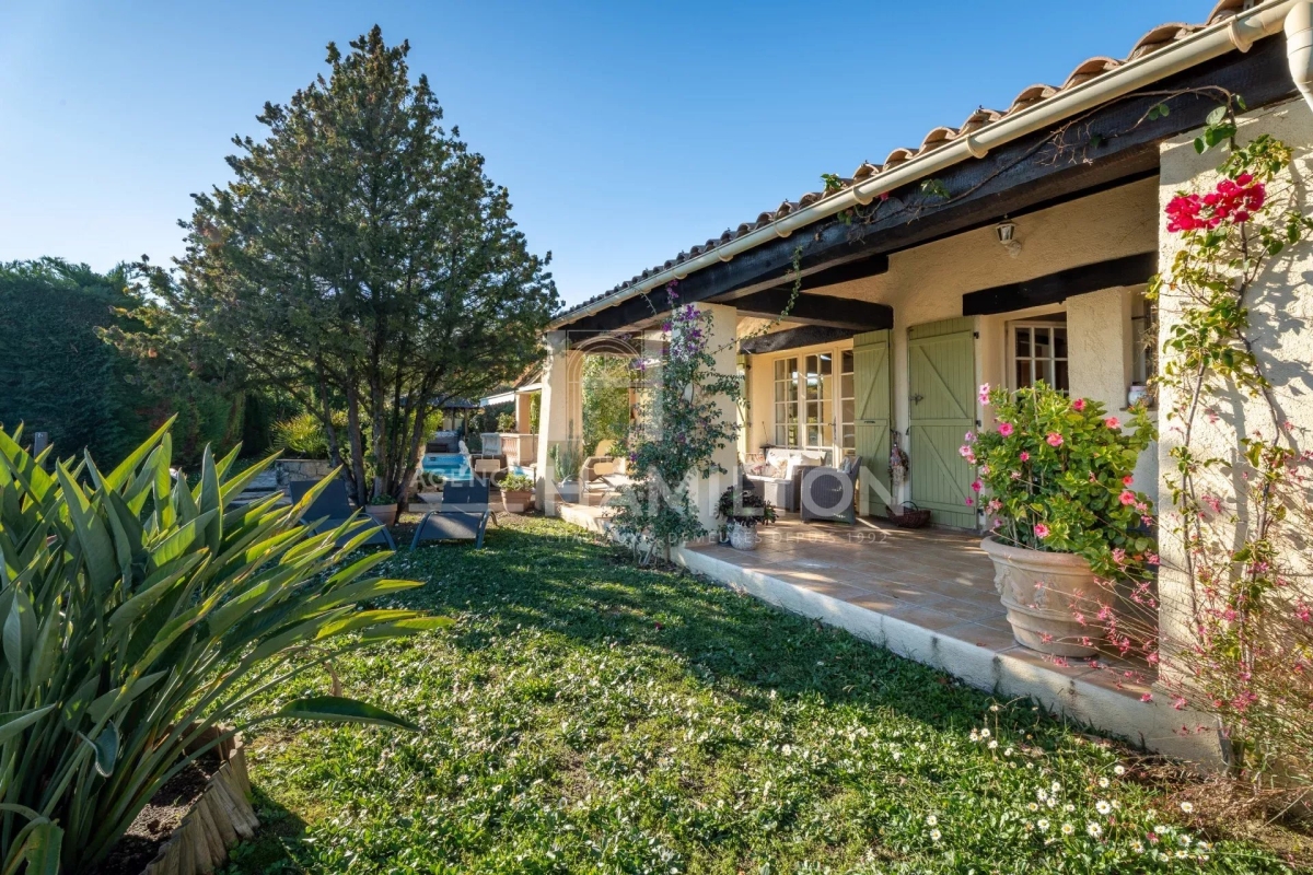 Maison de luxe à vendre à Grasse, 1 090 000 €, Photo 2