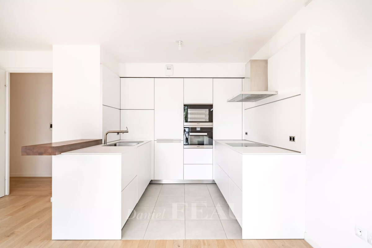 Appartement de luxe à vendre à Saint-Cloud, 590 000 €, Photo 3