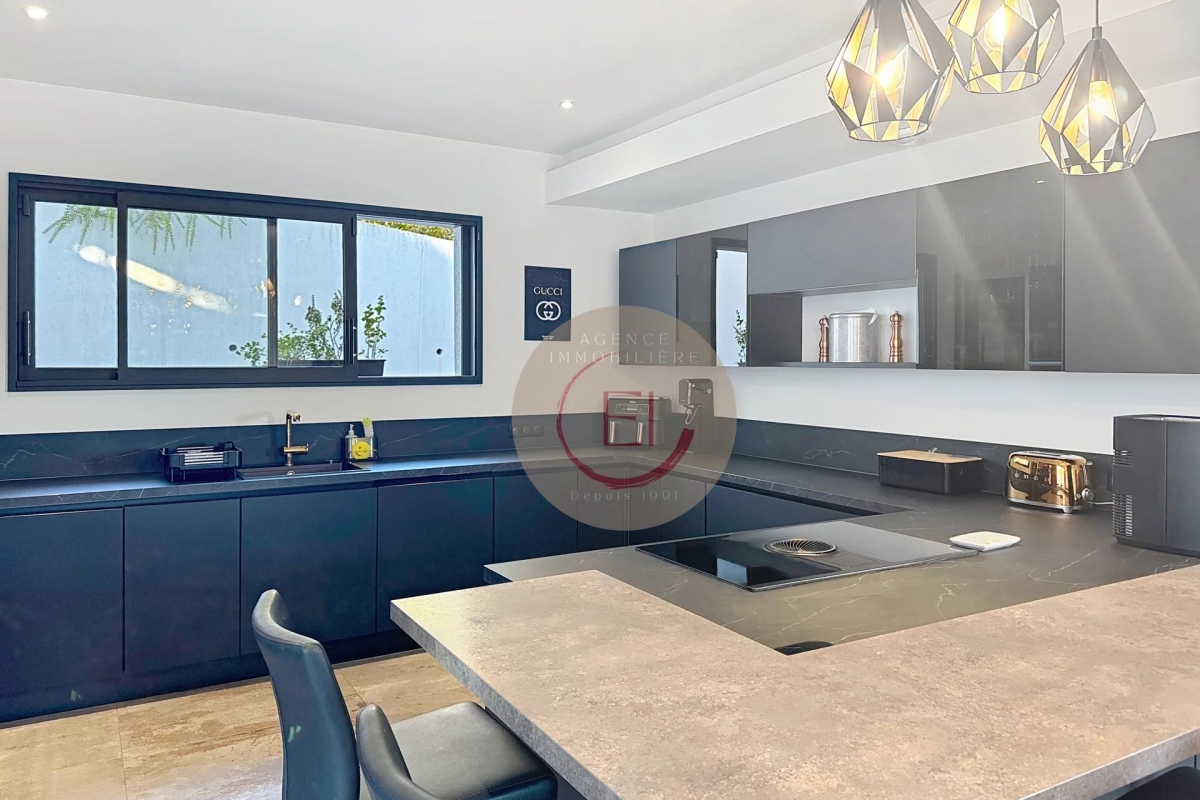 Maison de luxe à vendre à Les Adrets de l'Esterel, 1 120 000 €, Photo 6