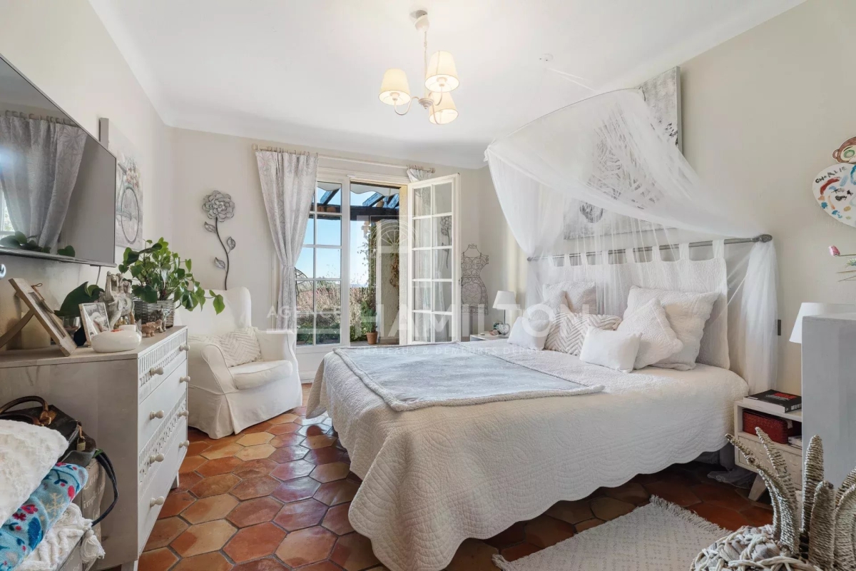 Maison de luxe à vendre à Grasse, 1 090 000 €, Photo 7