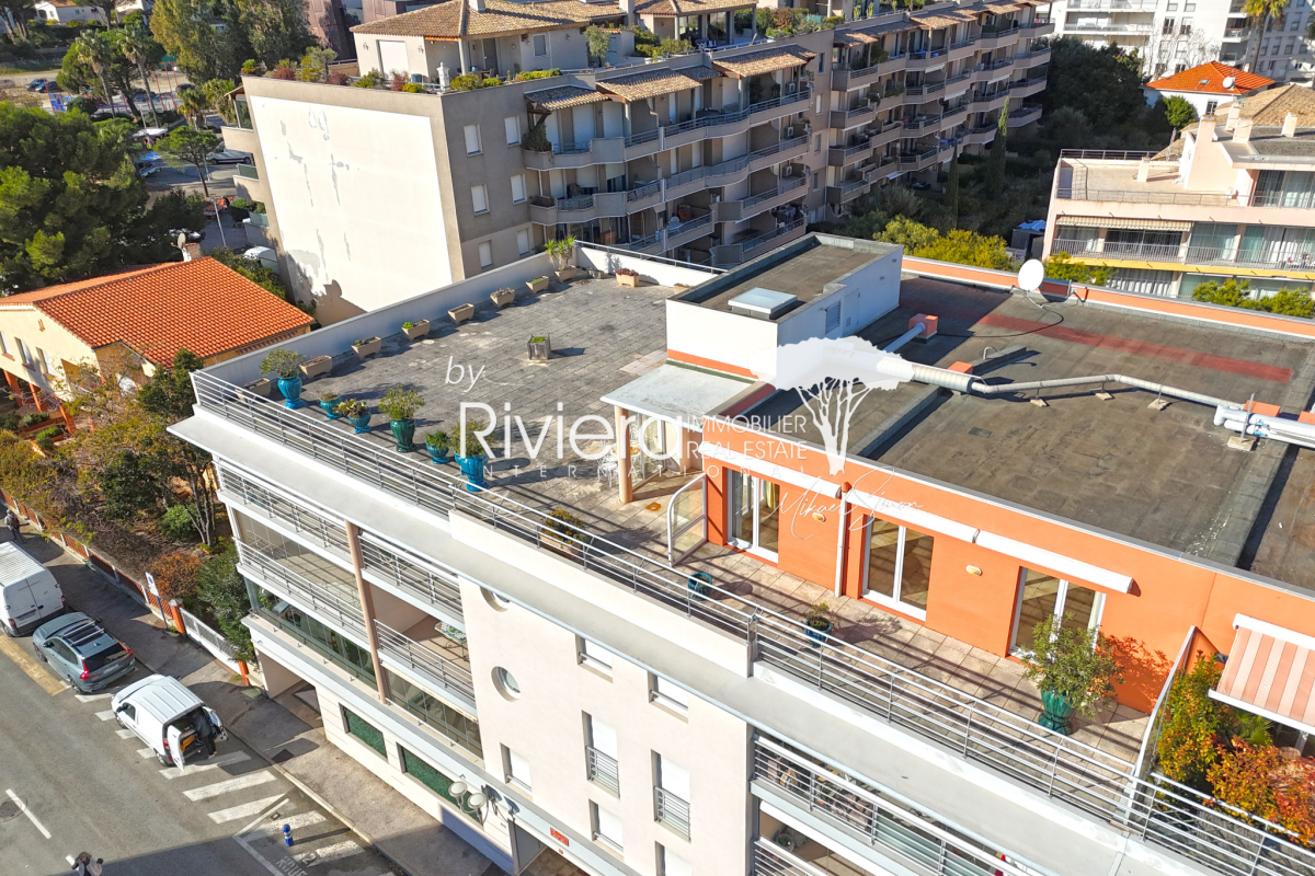 Luxury Apartment for sale in Cavalaire-sur-Mer, 1 200 000 €, Photo 3
