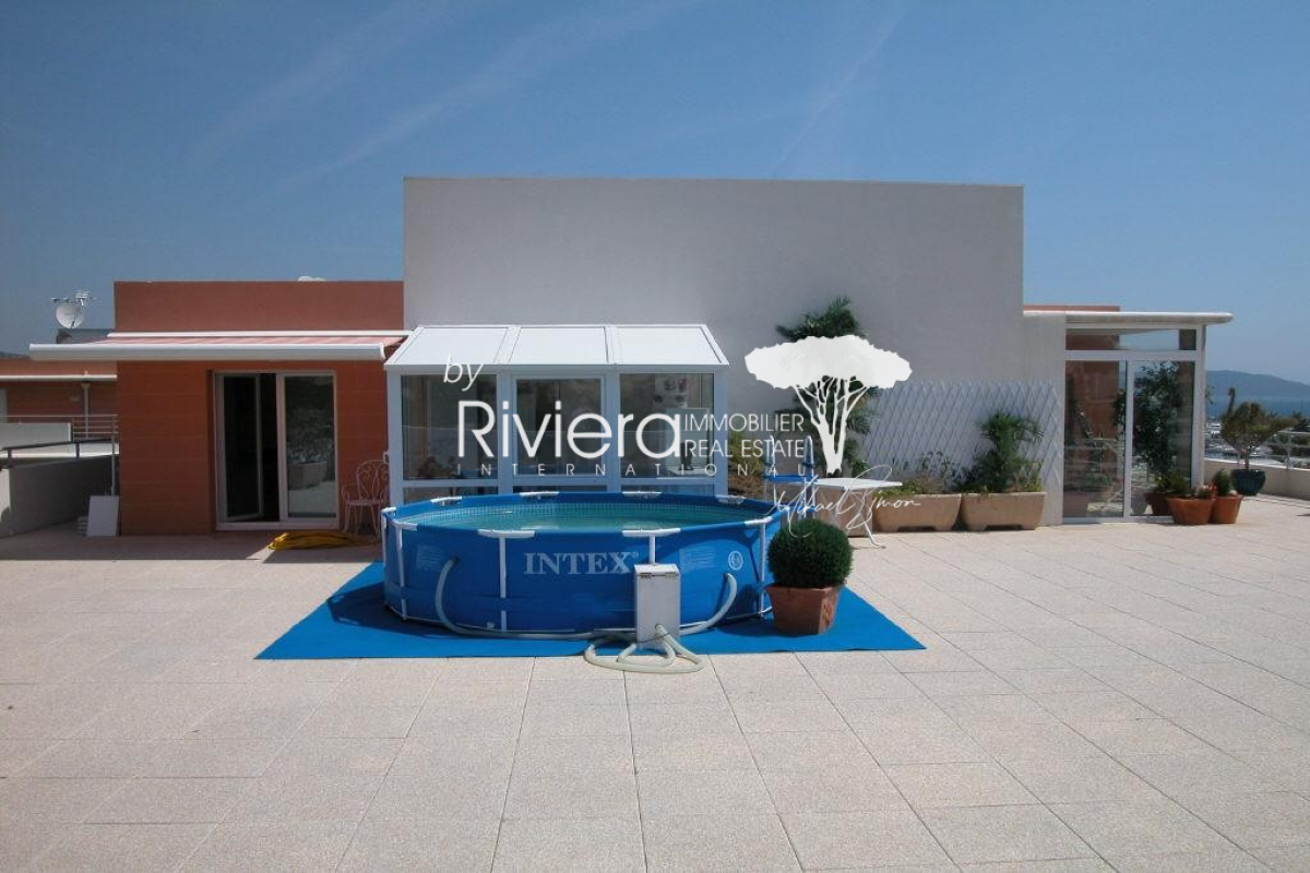 Luxury Apartment for sale in Cavalaire-sur-Mer, 1 200 000 €, Photo 5