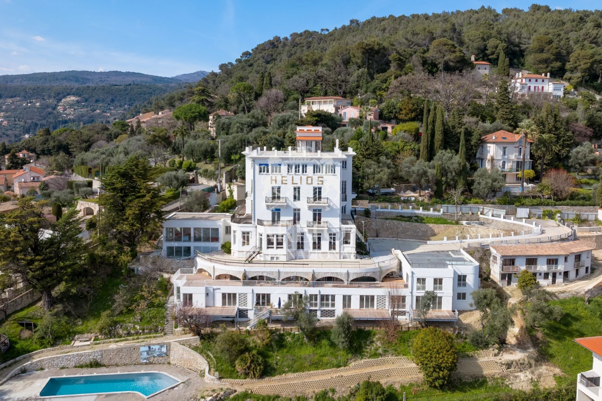 Luxury Apartment for sale in Grasse, 895 000 €, Photo 1