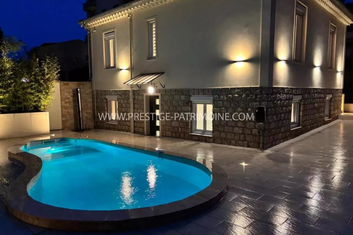 Maison de luxe à louer à Cannes, 3 400 €, Photo 1