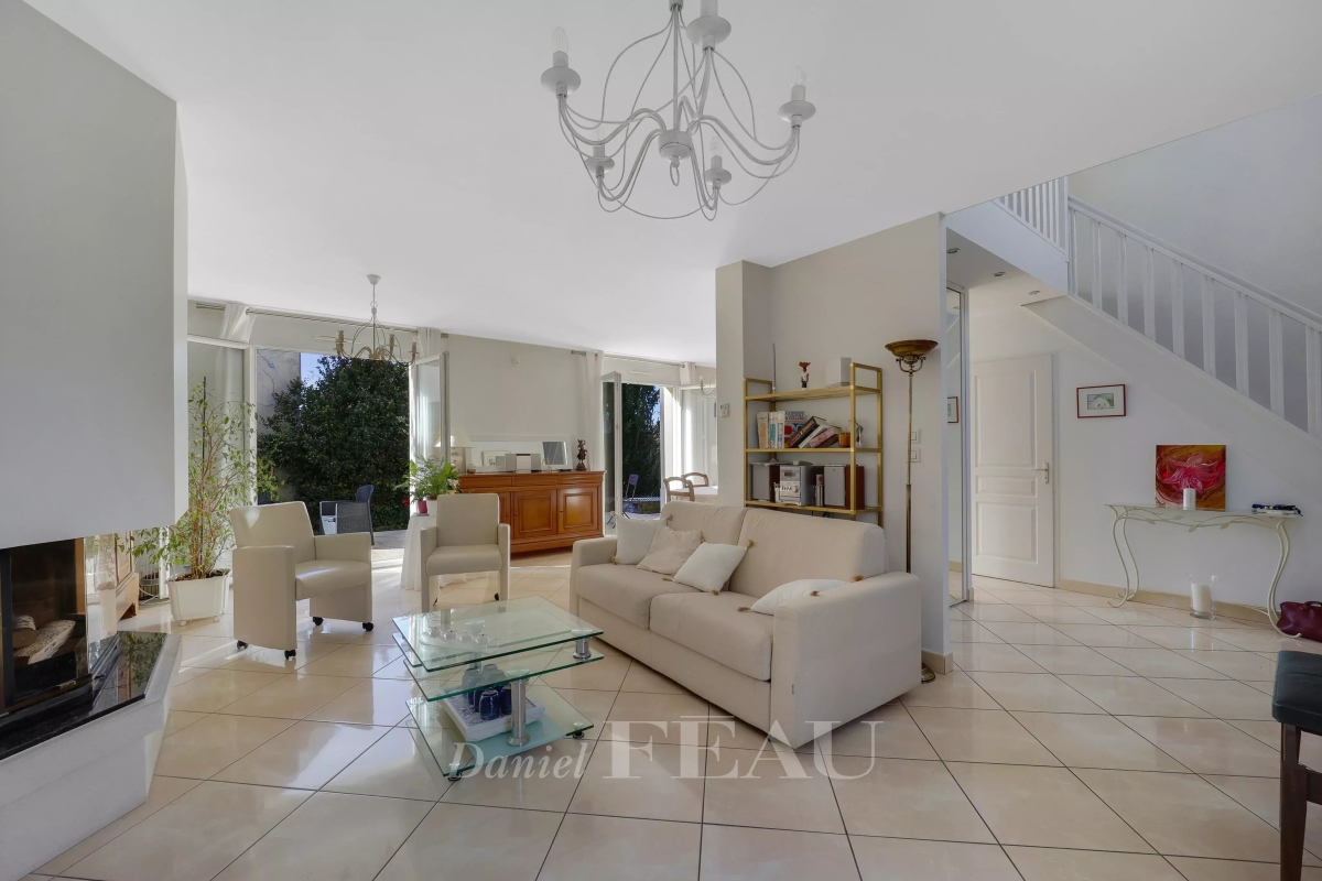 Maison de luxe à vendre à Le Chesnay-Rocquencourt, 1 290 000 €, Photo 3