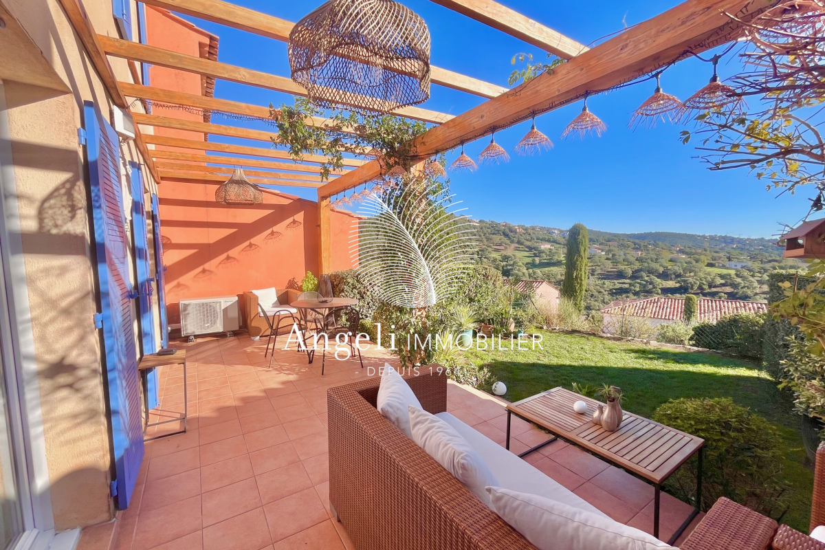 Maison de luxe à vendre à Les Issambres, 648 000 €, Photo 2