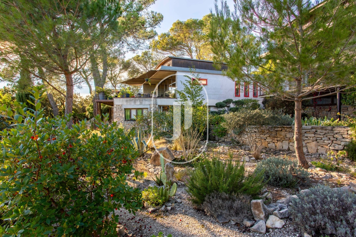 Maison de luxe à vendre à Nîmes, 1 050 000 €, Photo 2