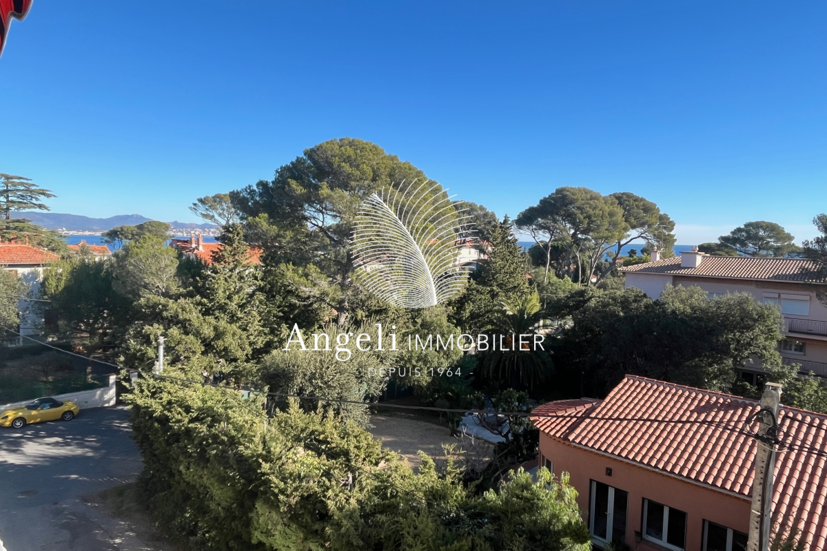 Luxury Apartment for sale in Saint-Aygulf, 177 000 €, Photo 2