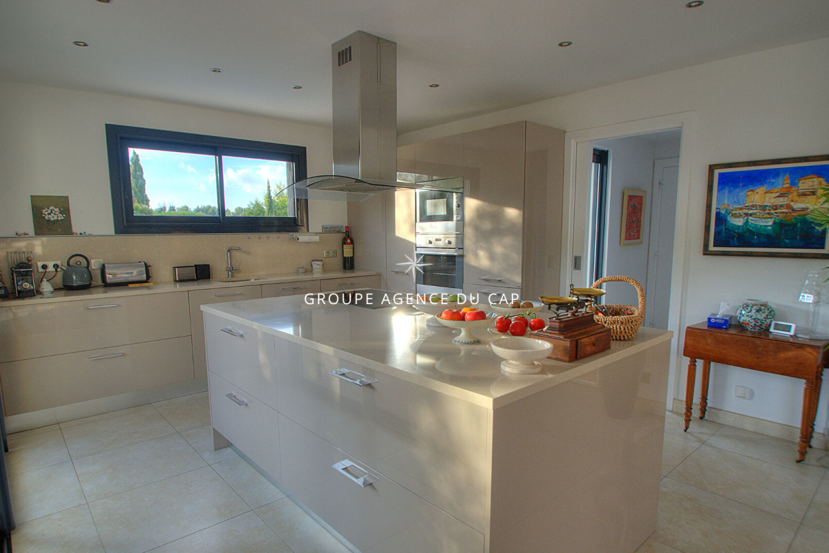 Luxury House for sale in Saint-Raphaël, 1 660 000 €, Photo 6