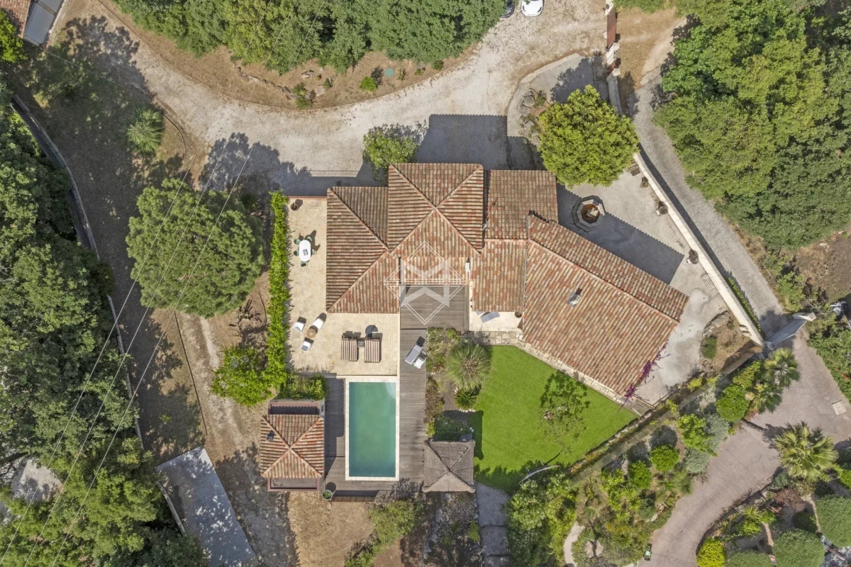 Luxury House for sale in Bormes-les-Mimosas, 1 650 000 €, Photo 3