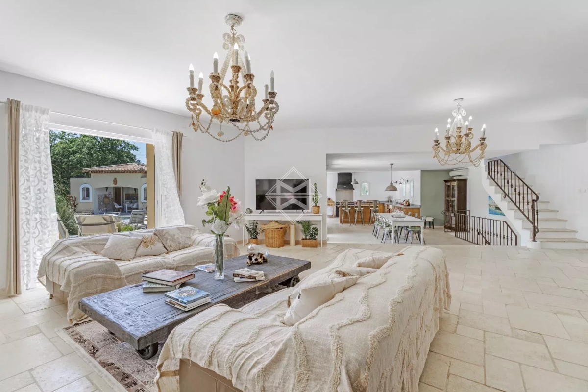 Luxury House for sale in Bormes-les-Mimosas, 1 650 000 €, Photo 5