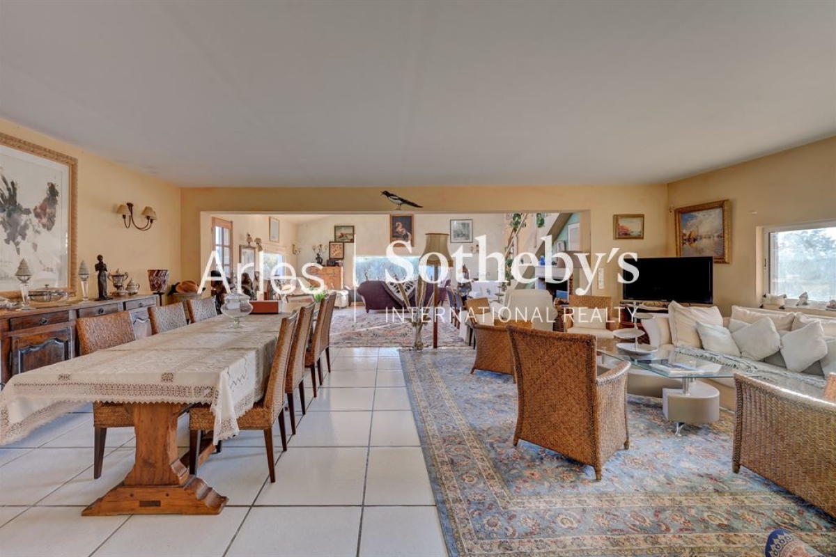 Luxury House for sale in Saintes-Maries-de-La-Mer, 1 800 000 €, Photo 7