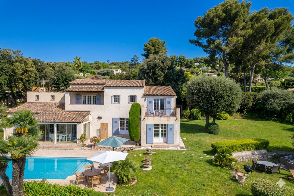 Luxury House for sale in Saint-Paul-de-Vence, 2 980 000 €, Photo 1