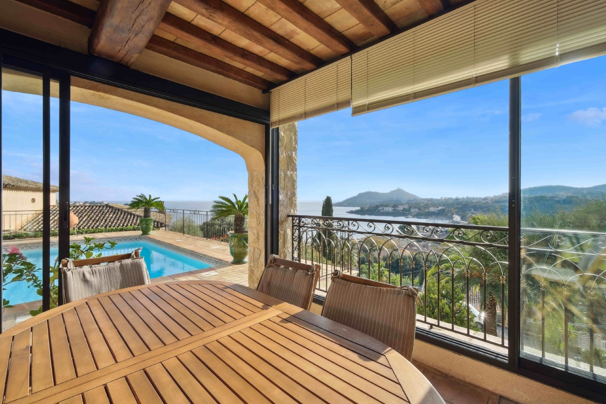 Maison de luxe à vendre à Saint-Raphaël, 1 950 000 €, Photo 1