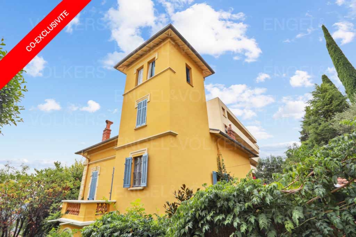 Maison de luxe à vendre à Grasse, 980 000 €, Photo 1