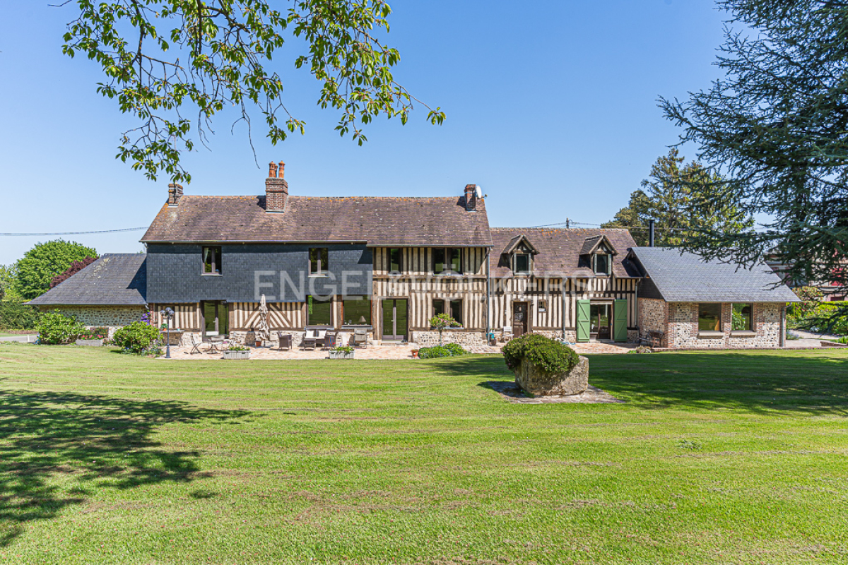 Luxury House for sale in Honfleur, 1 916 000 €, Photo 1