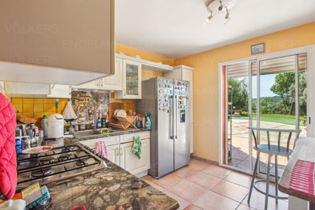 Luxury House for sale in Saint-Raphaël, 849 000 €, Photo 2