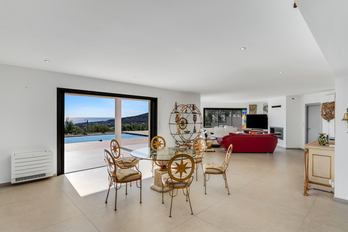 Luxury House for sale in Roquebrune-sur-Argens, 2 490 000 €, Photo 2