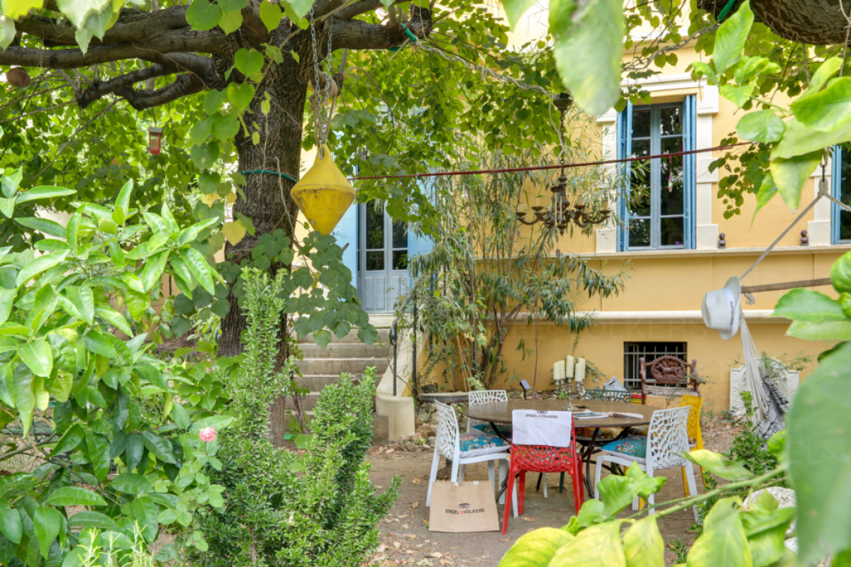 Maison de luxe à vendre à Grasse, 980 000 €, Photo 2