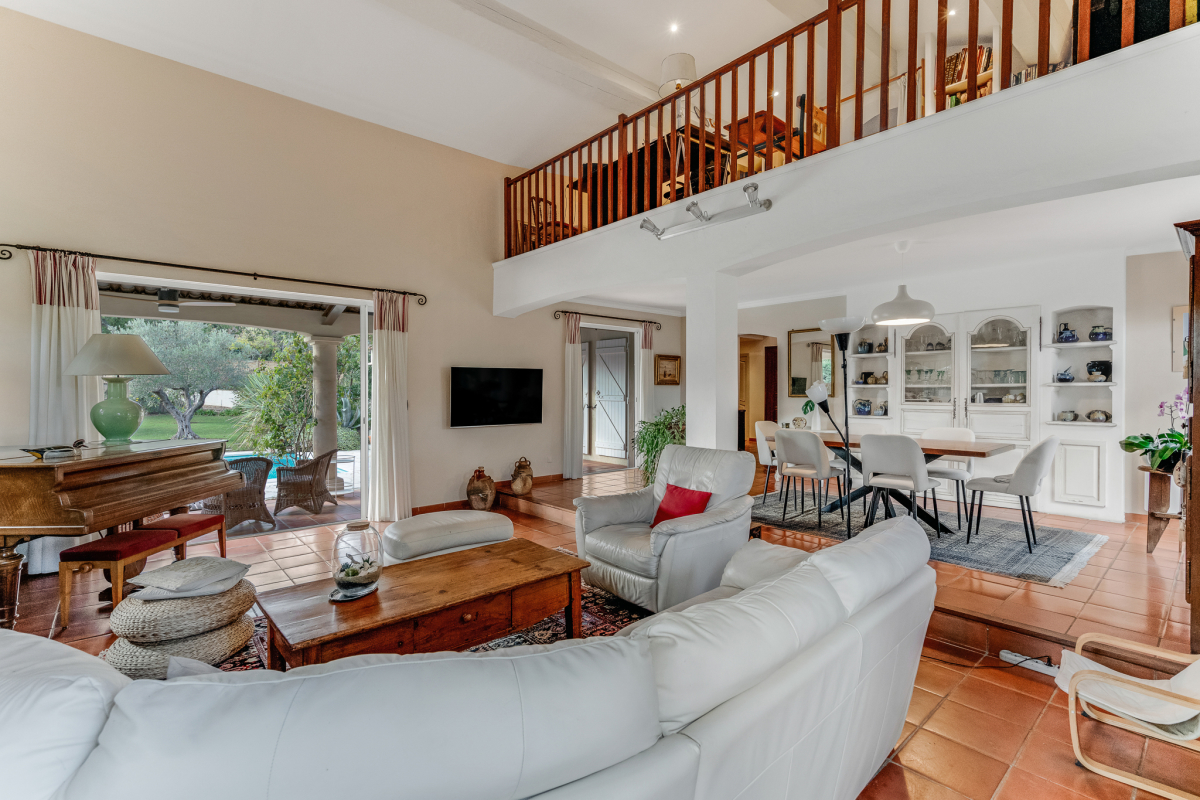 Maison de luxe à vendre à Cogolin, 1 950 000 €, Photo 3
