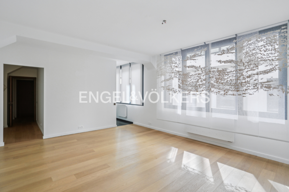 Luxury Apartment for sale in Paris 7Ème, 1 780 000 €, Photo 3