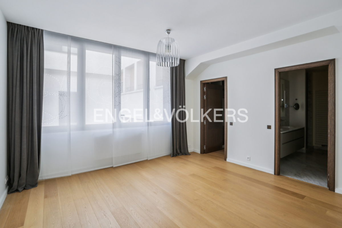 Luxury Apartment for sale in Paris 7Ème, 1 780 000 €, Photo 4