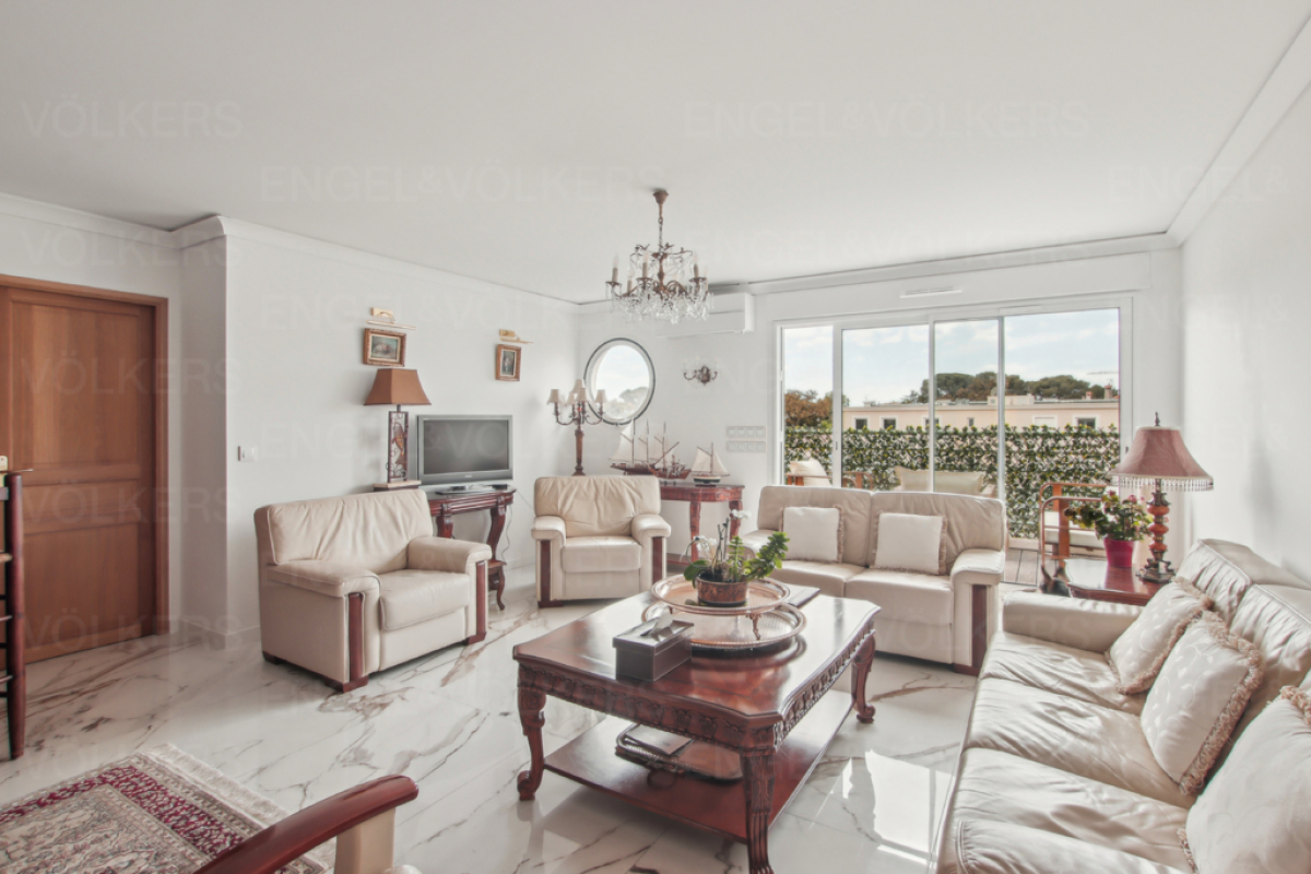 Luxury Apartment for sale in Saint-Raphaël, 1 050 000 €, Photo 5