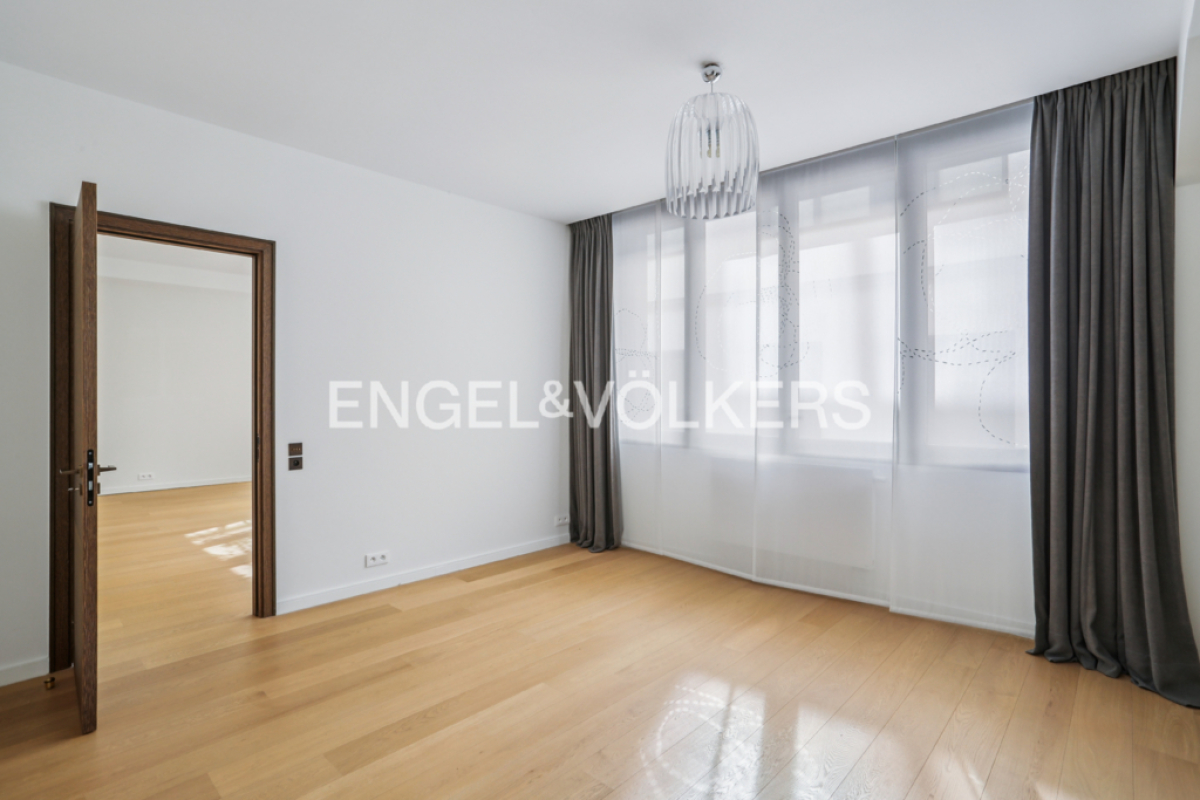 Luxury Apartment for sale in Paris 7Ème, 1 780 000 €, Photo 5