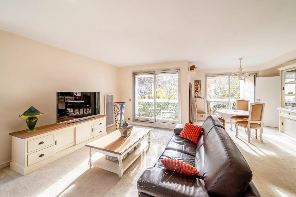 Luxury Apartment for sale in Neuilly-sur-Seine, 1 190 000 €, Photo 1