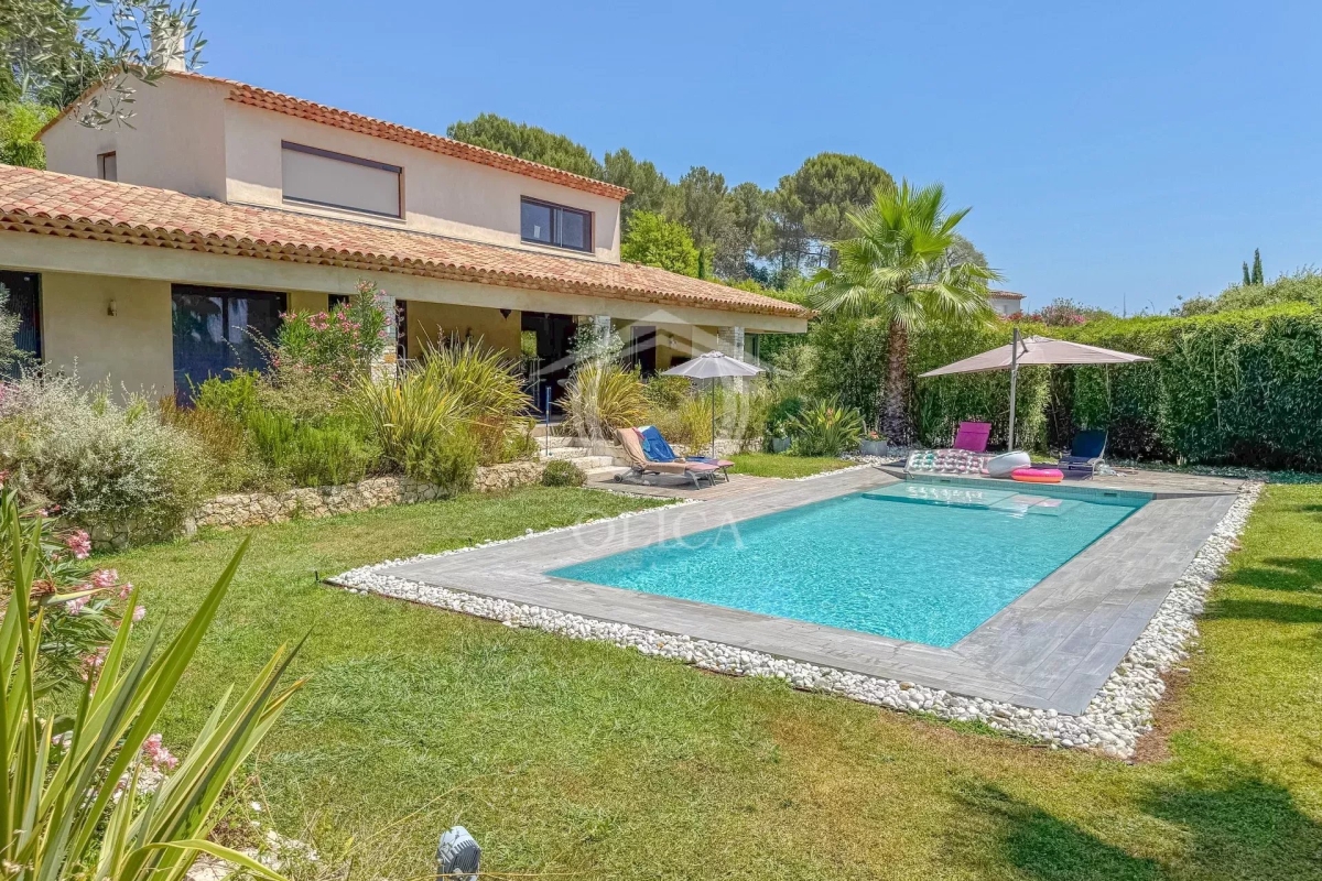 Maison de luxe à vendre à Biot, 1 900 000 €, Photo 1