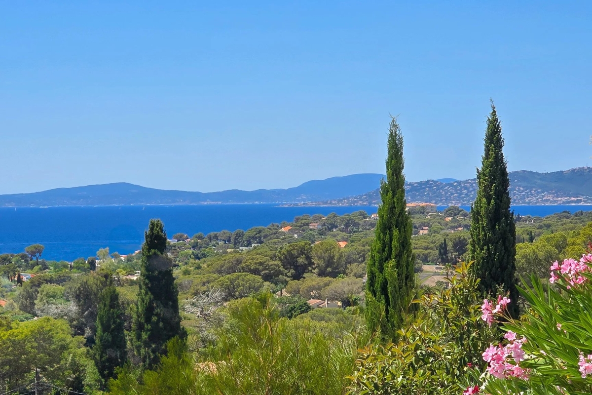 Luxury Apartment for sale in Saint-Raphaël, 1 690 000 €, Photo 2