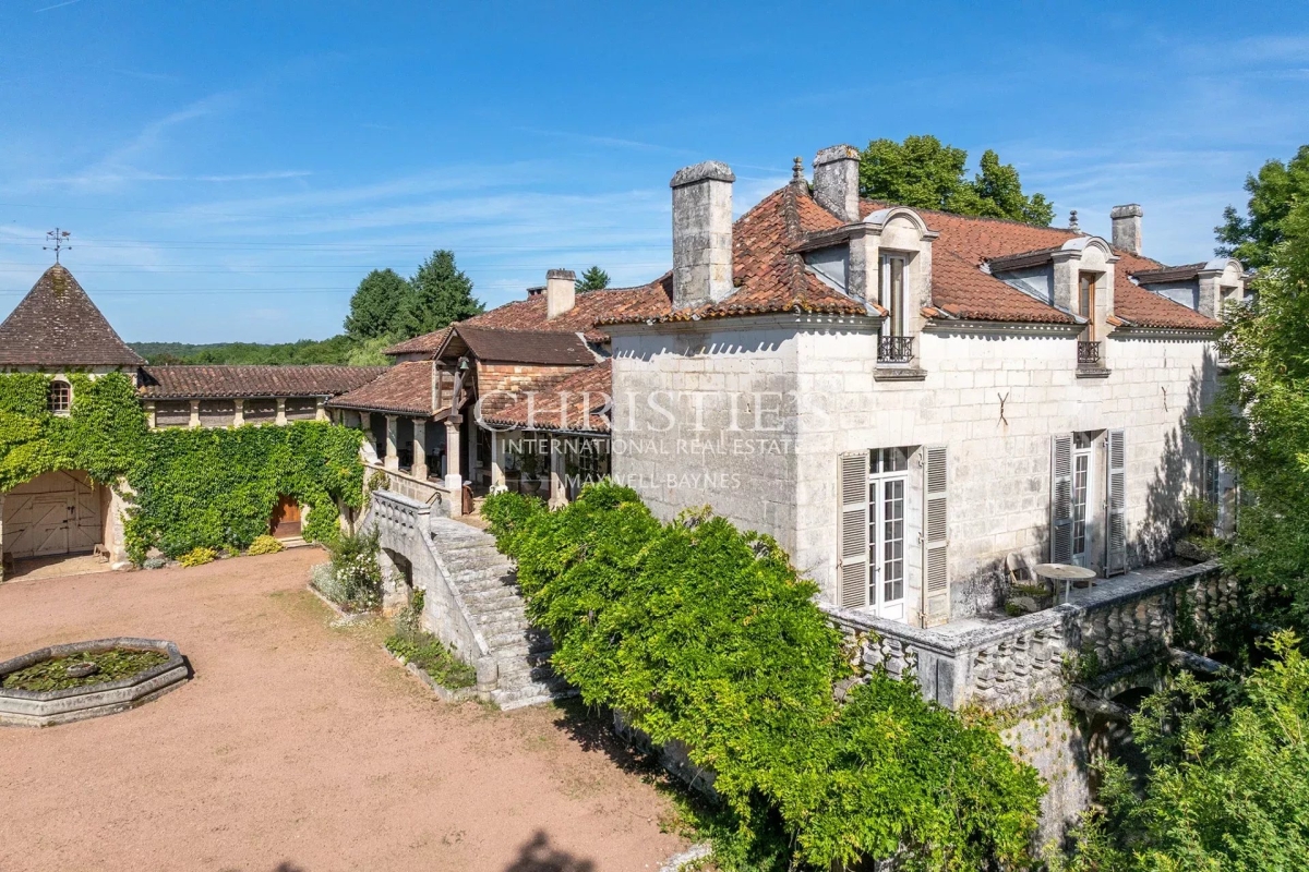 Luxury House for sale in Périgueux, 1 280 000 €, Photo 2